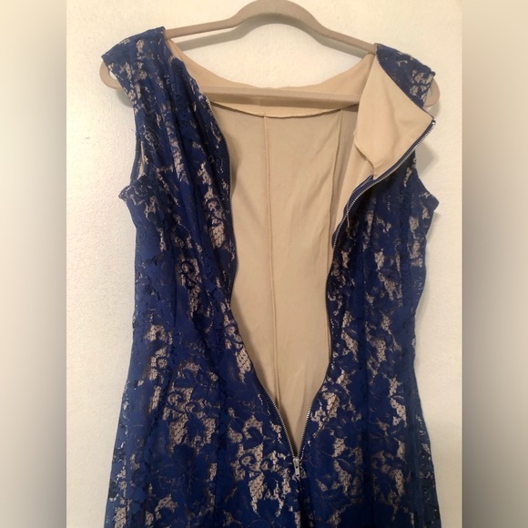 Danny and Nicole Blue Lace Overlay Dress Size 10 - Picture 3 of 5